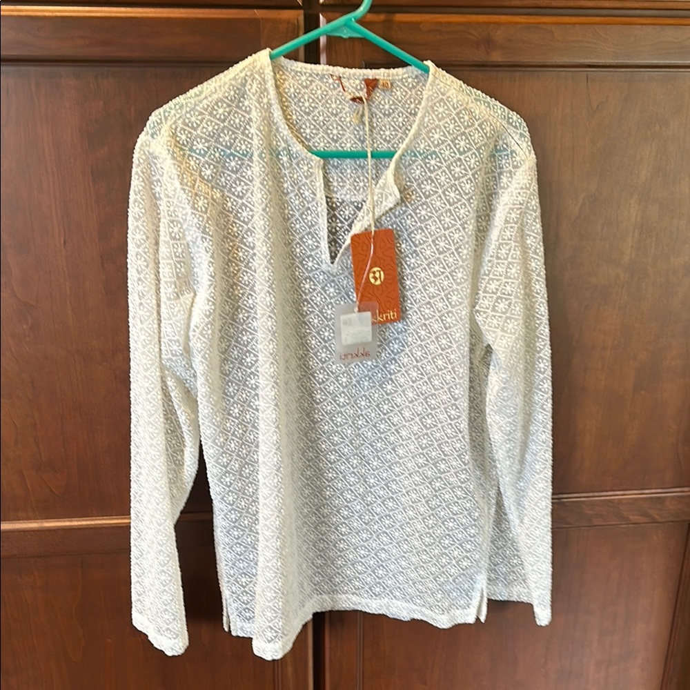 White Shirt Kurta with Embroidery Pattern